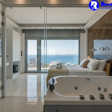 Skyline Villa *